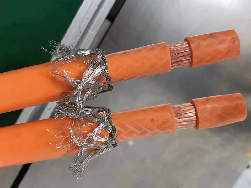 High voltage line five station peeling, cutting and flipping integrated machine