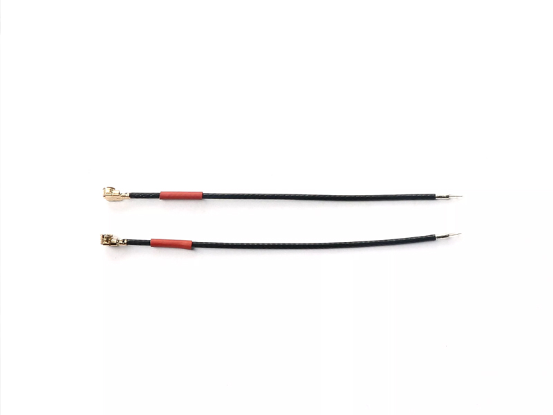 Automatic heat shrink tubing machine