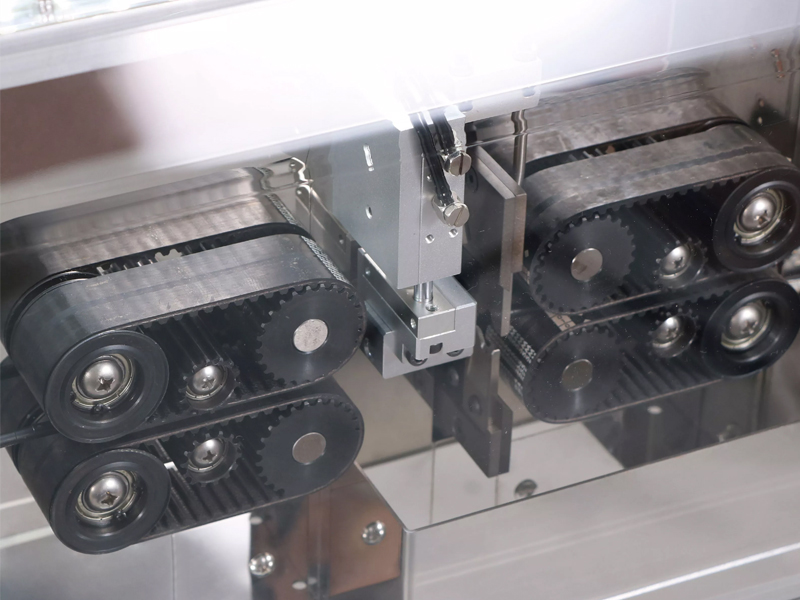 Fully automatic coaxial wire stripping machine